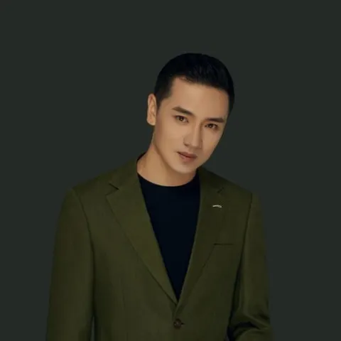  站着等你三千年歌词 - 王琪